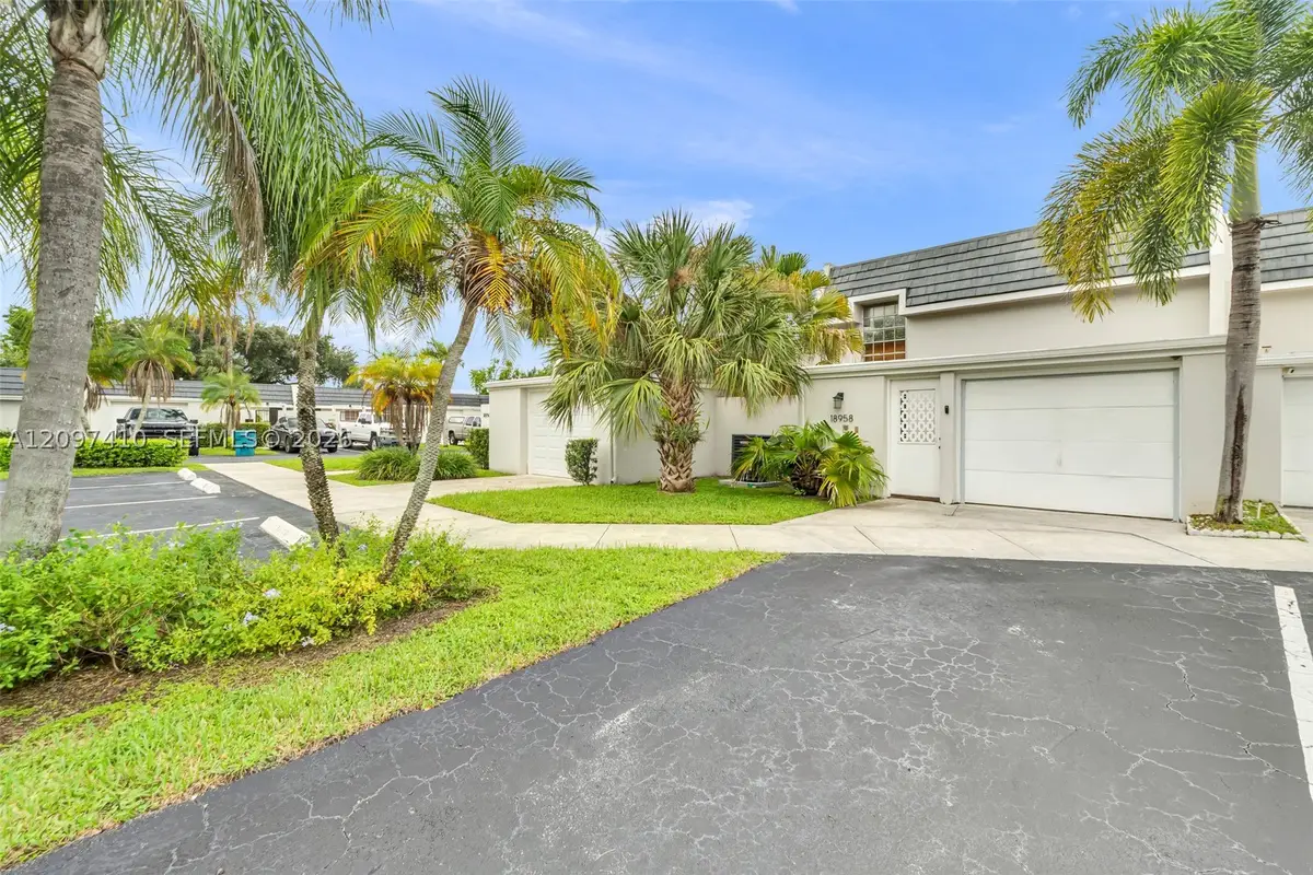 18958 Bobolink Dr, Hialeah, FL 33015 - #1