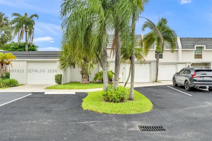 18958 Bobolink Dr, Hialeah, FL 33015 - #2