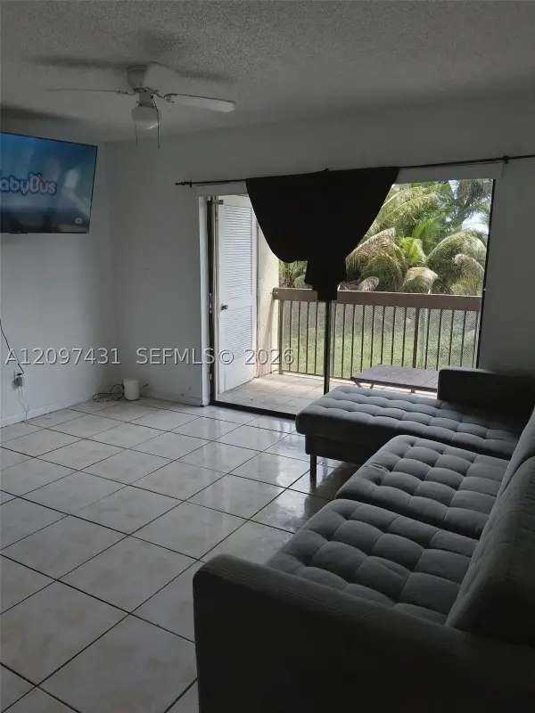 415 NW 210th St #203, Miami Gardens, FL 33169
