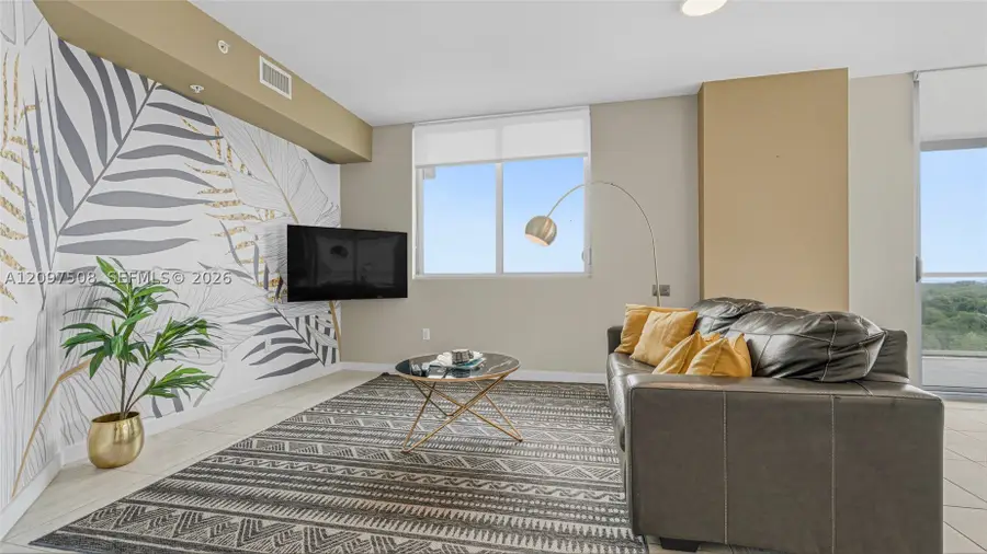 3900 Biscayne Blvd #N-913, Miami, FL 33137 - #2