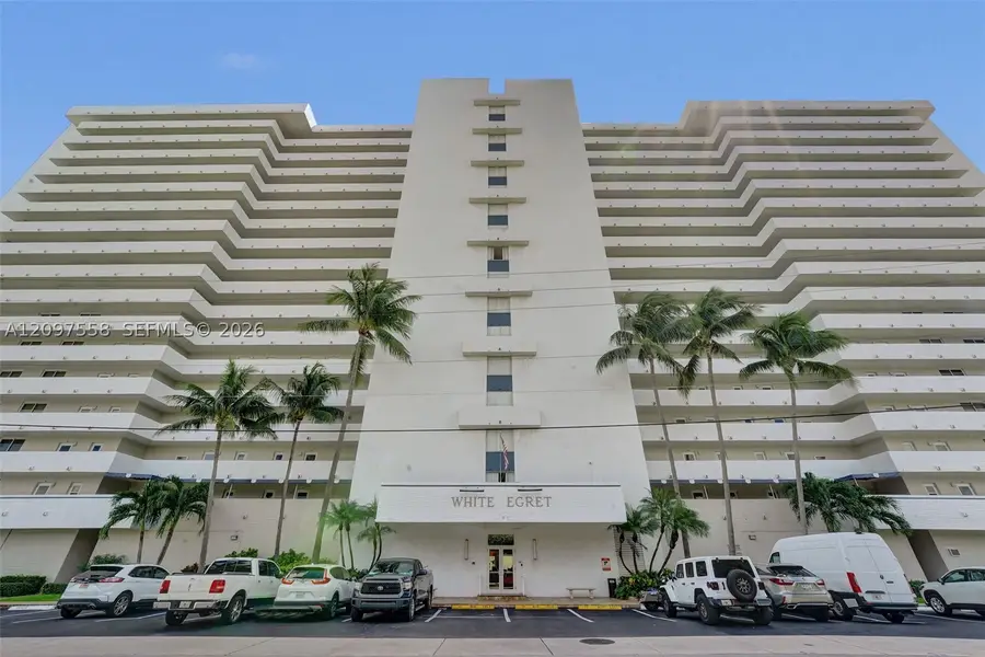 2200 NE 33rd Ave #3D, Fort Lauderdale, FL 33305 - #2