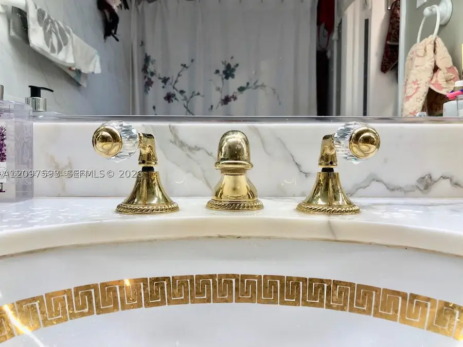 4001 Hillcrest Dr #PH6, Hollywood, FL 33021 - #2