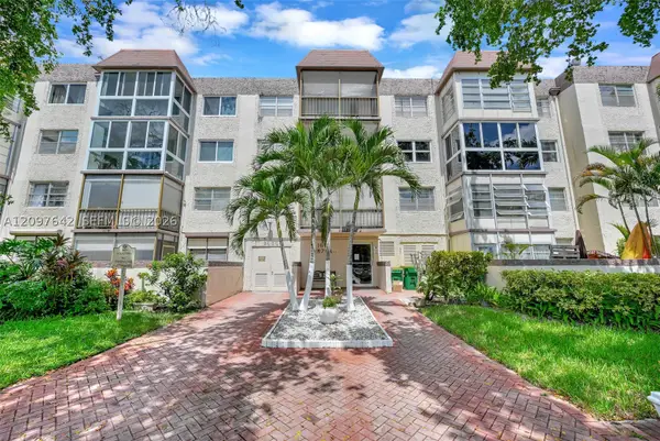 1681 NW 70th Ave #205, Plantation, FL 33313