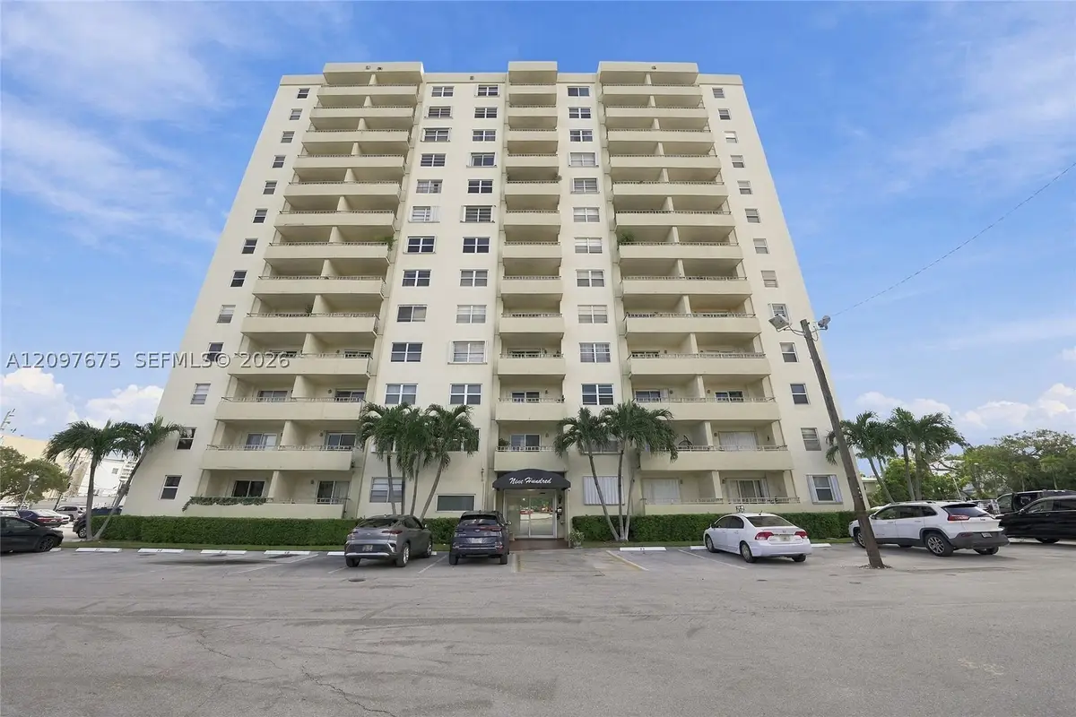 900 NE 18th Ave #304, Fort Lauderdale, FL 33304 - #1