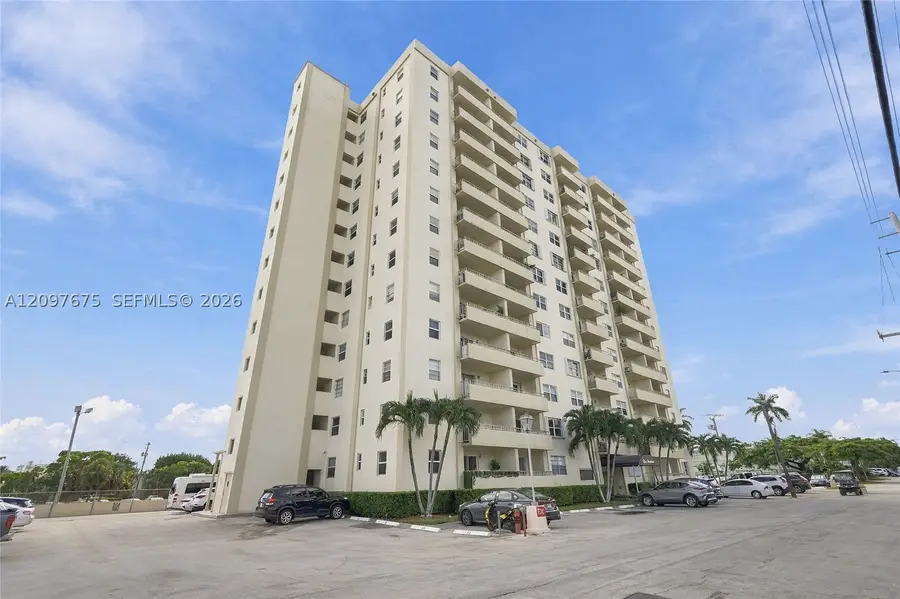 900 NE 18th Ave #304, Fort Lauderdale, FL 33304 - #2