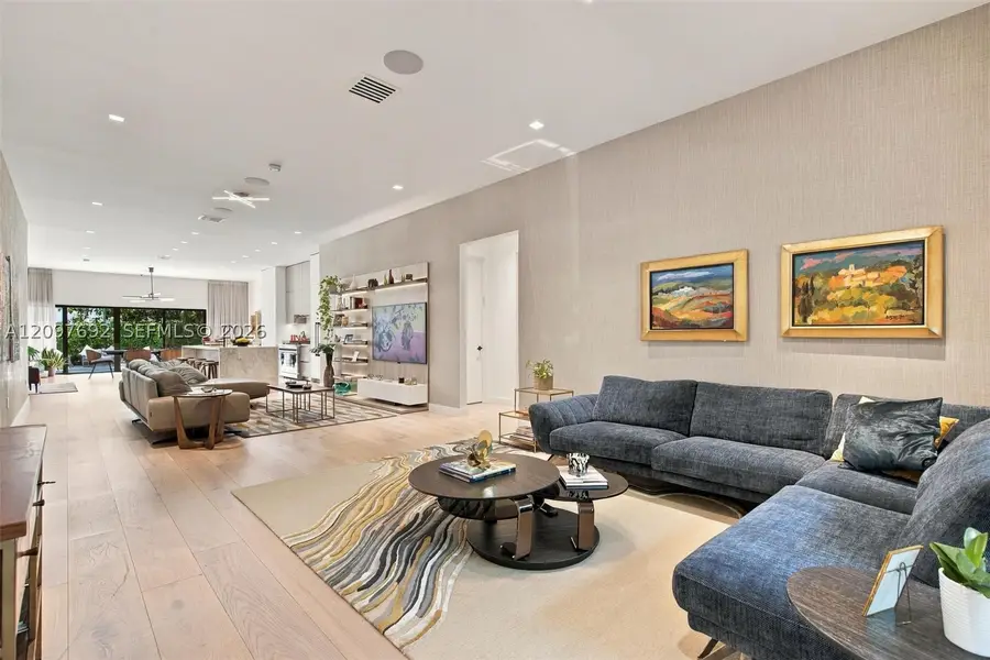 600 W 51st St, Miami Beach, FL 33140 - #2