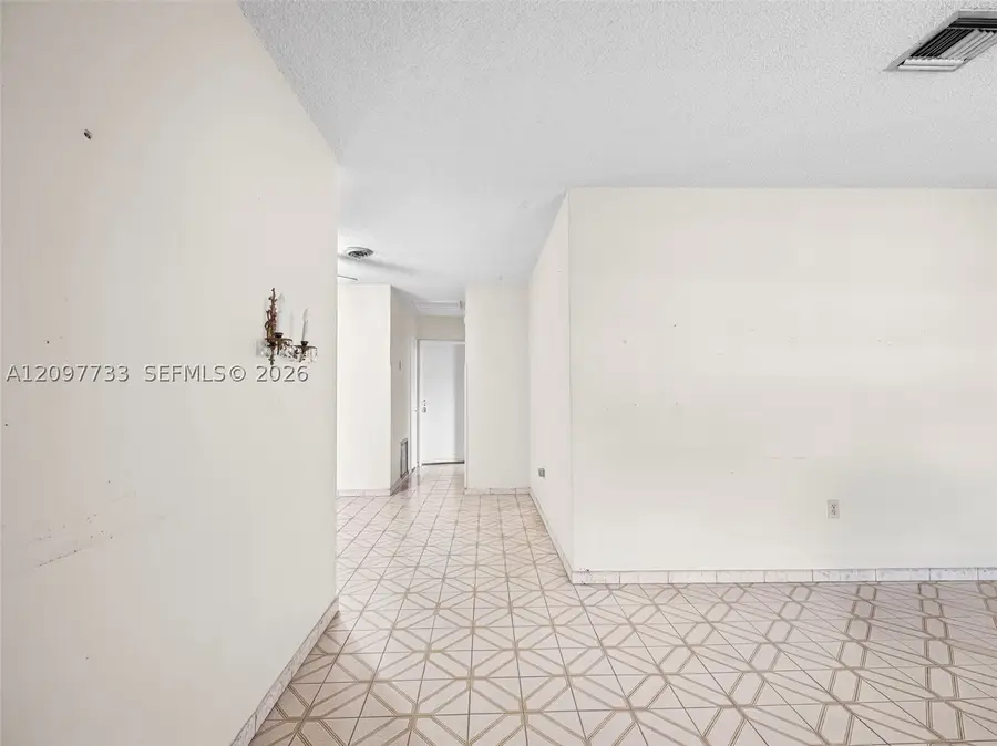 743 E 29th St, Hialeah, FL 33013 - #2