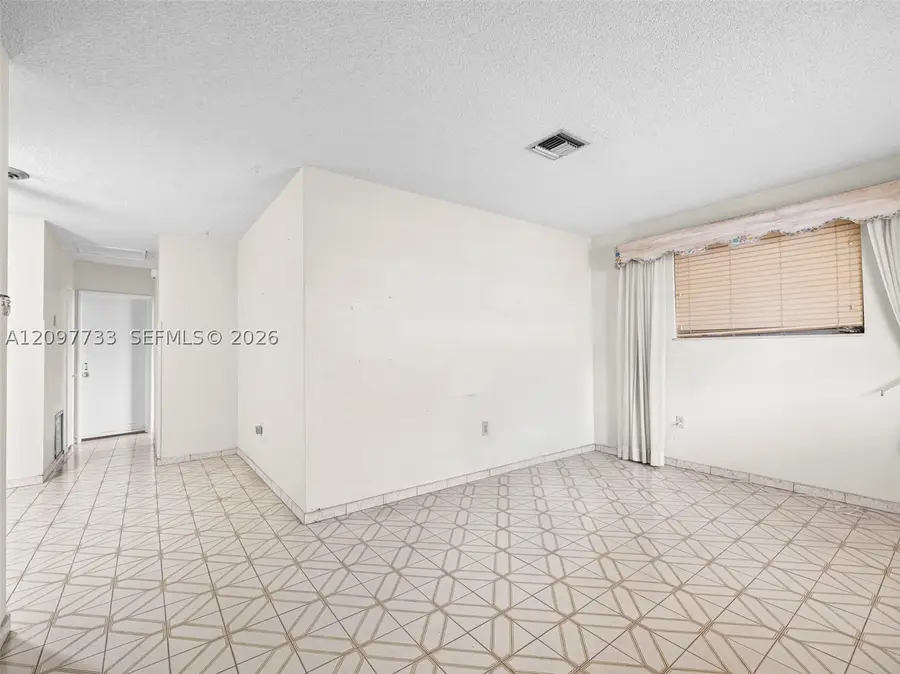 743 E 29th St, Hialeah, FL 33013 - #3