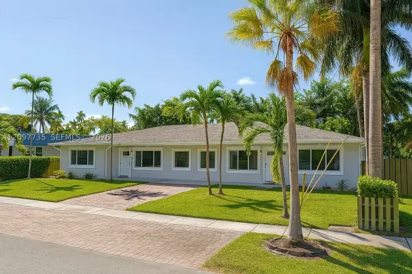 236-238 NE 1st St, Dania Beach, FL 33004