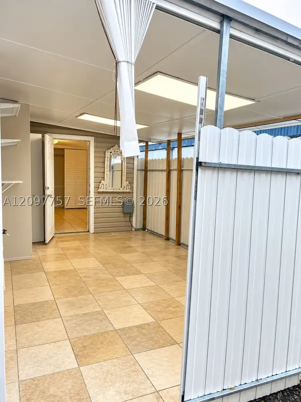Address Withheld By Seller, Davie, FL 33314