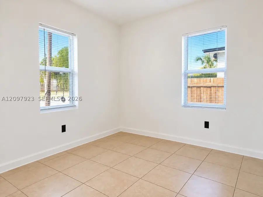 632 NW 14th Ter, Fort Lauderdale, FL 33311 - #3