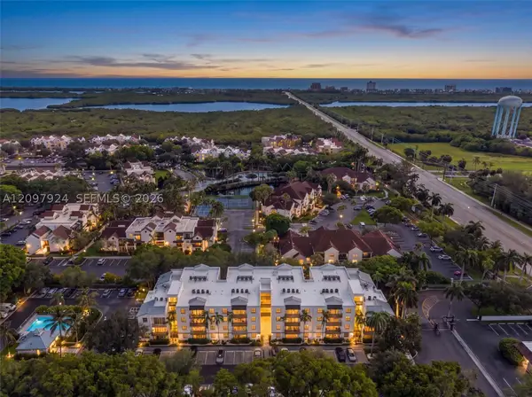 649 E Sheridan St #203, Dania Beach, FL 33004