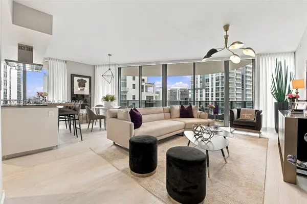 1000 Brickell Plz #3401, Miami, FL 33131