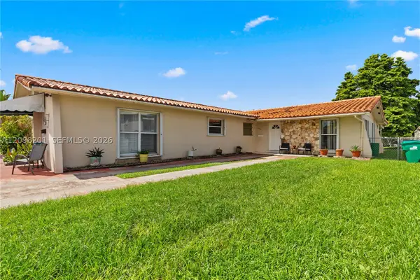 2450 SW 90th Ave, Miami, FL 33165