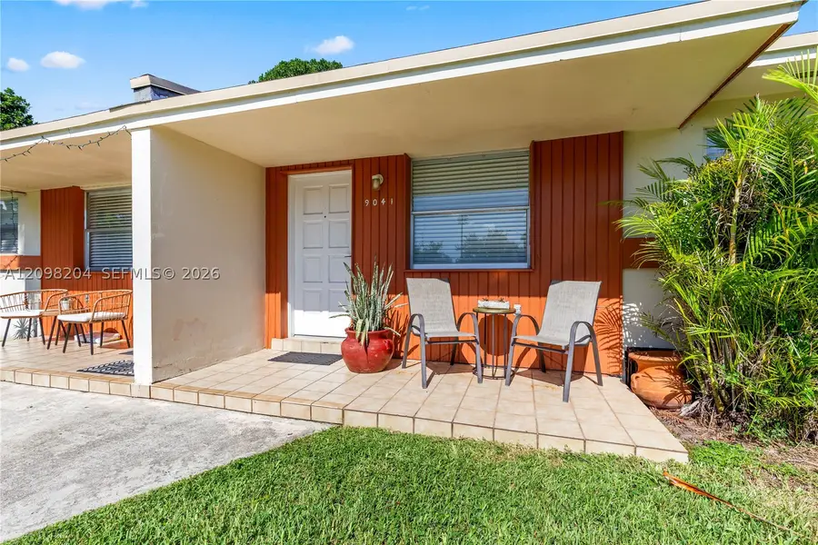 9041 SW 42nd St, Miami, FL 33165 - #2