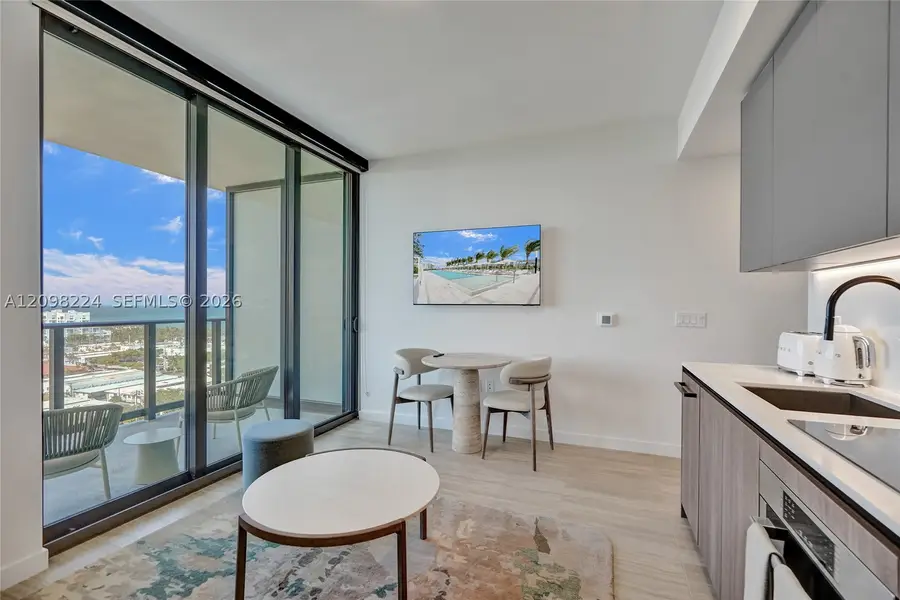 580 72nd St #905, Miami Beach, FL 33141 - #2