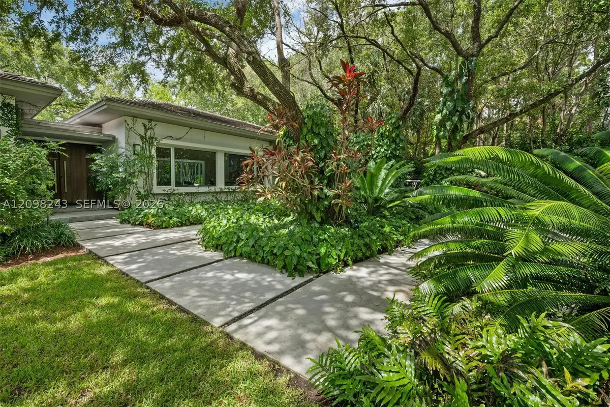 6080 SW 102nd St, Pinecrest, FL 33156 - #1