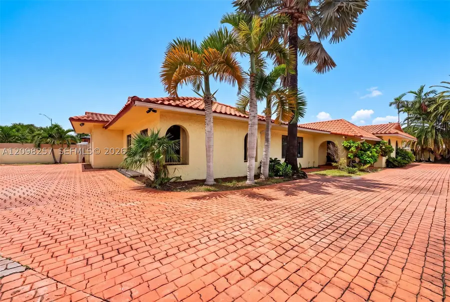 5550 SW 87th Ave, Miami, FL 33165 - #2