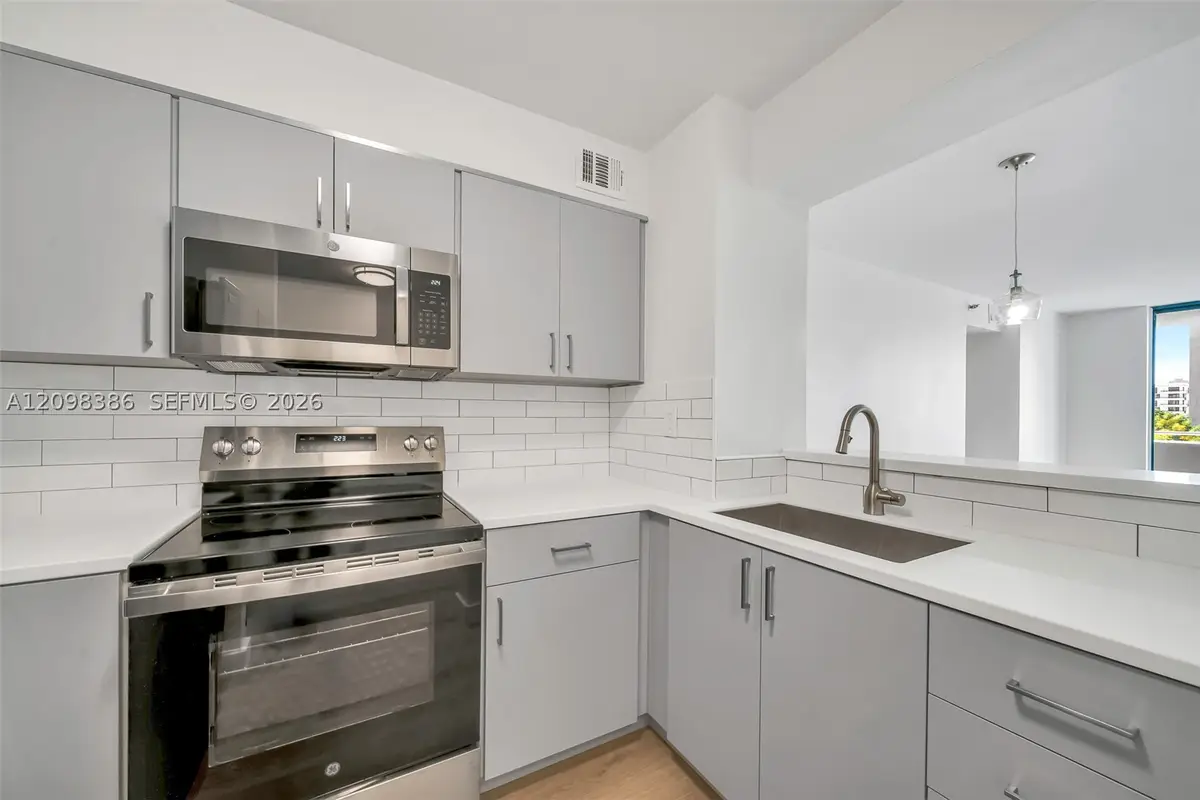 501 SW 1st St #502, Miami, FL 33130 - #1