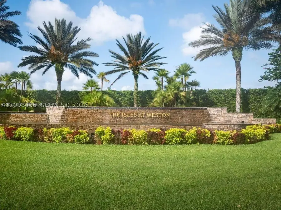 19548 S Whitewater Ave, Weston, FL 33332 - #2