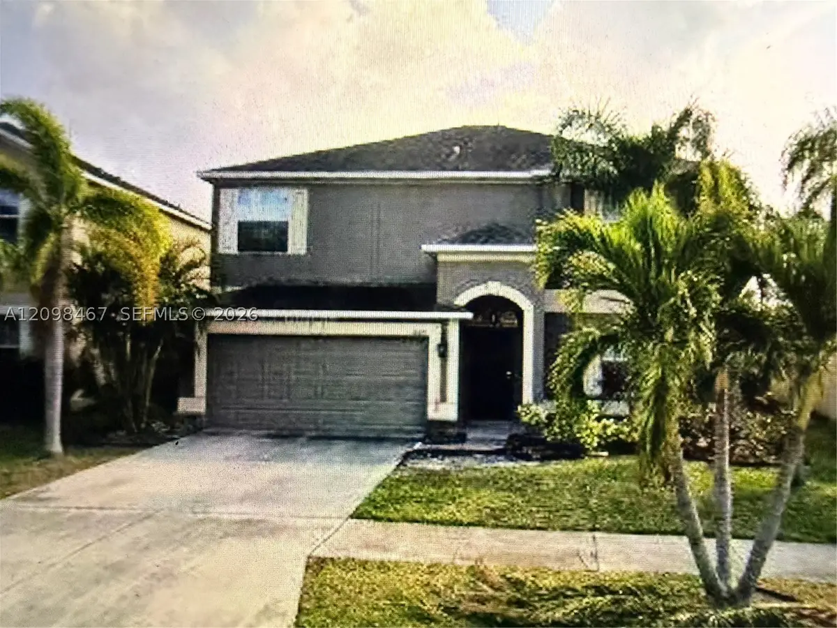 2429 Roanoke Springs Dr, Ruskin, FL 33570 - #1