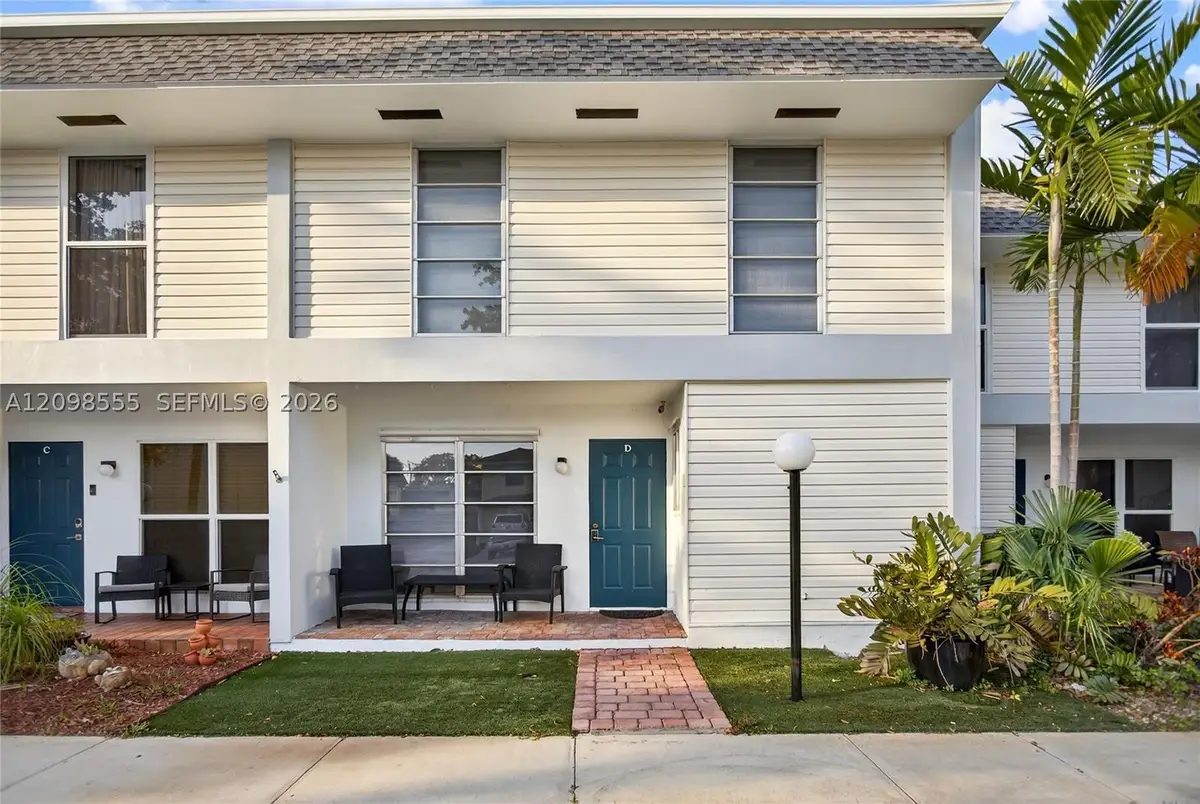 3331 Farragut St #8D, Hollywood, FL 33021 - #1