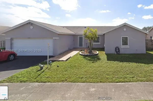 9528 NW 53rd St, Sunrise, FL 33351