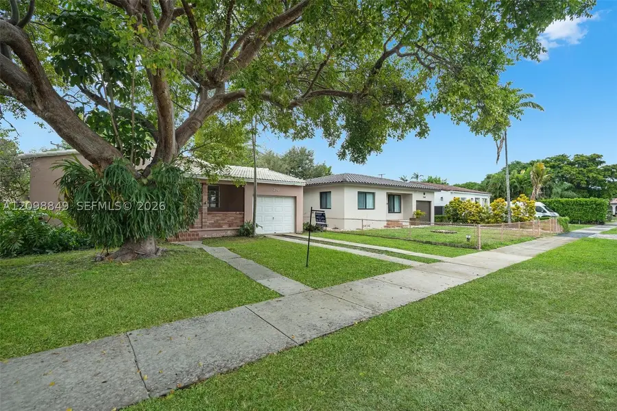 250 Laurel Way, Miami Springs, FL 33166 - #3