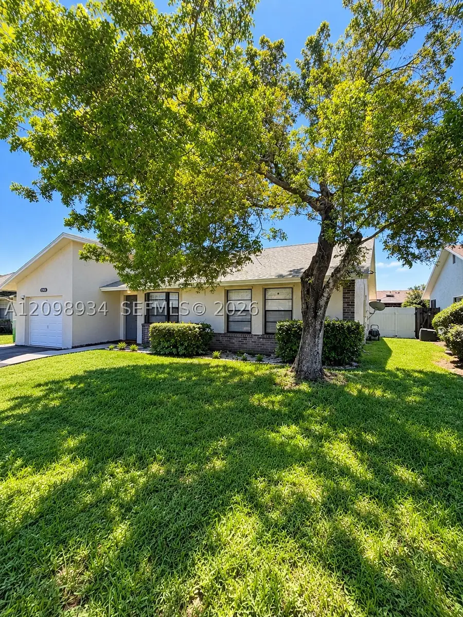4968 NW 92nd Ave, Sunrise, FL 33351 - #2