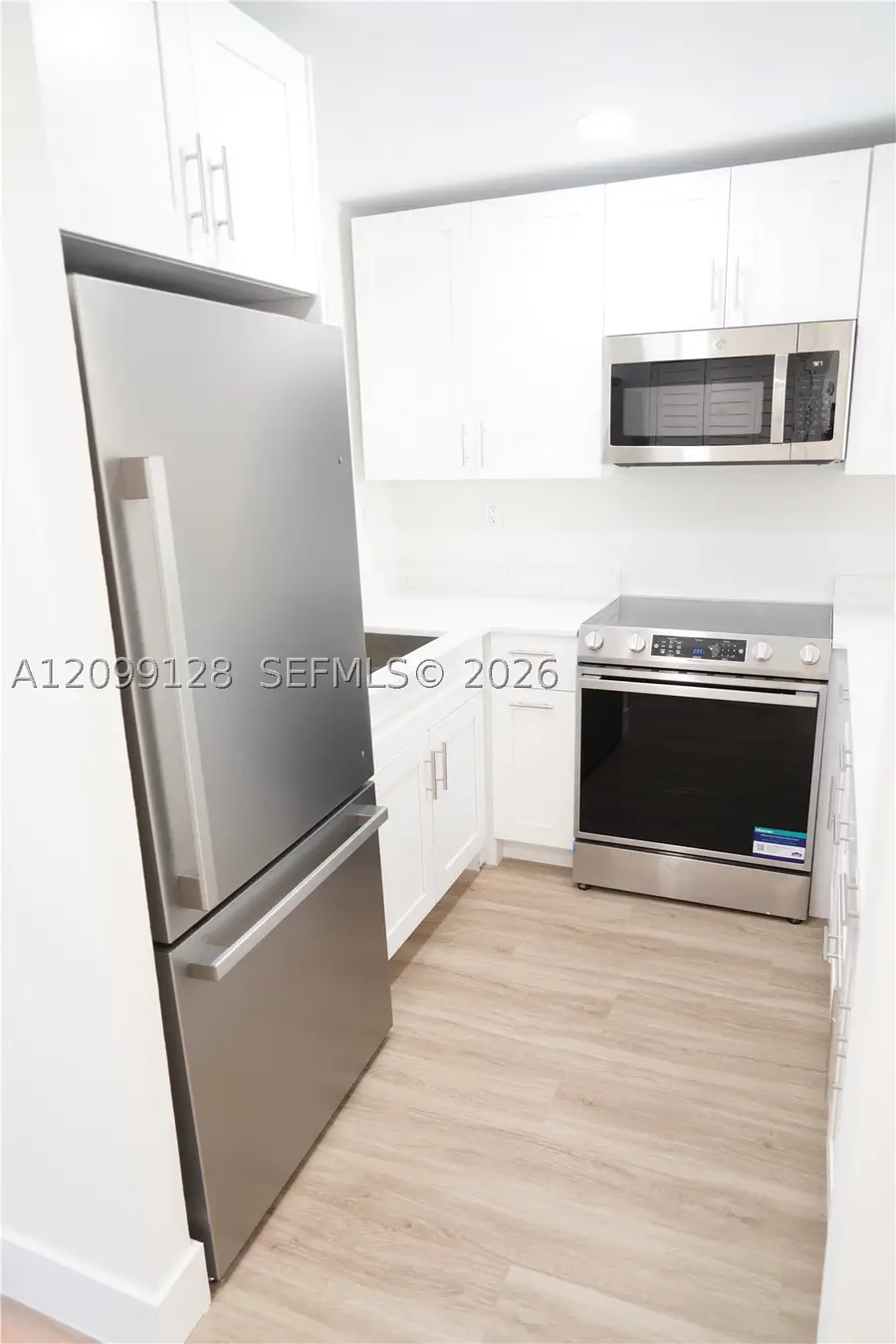9041 Sunrise Lakes Blvd #110, Sunrise, FL 33322 - #3
