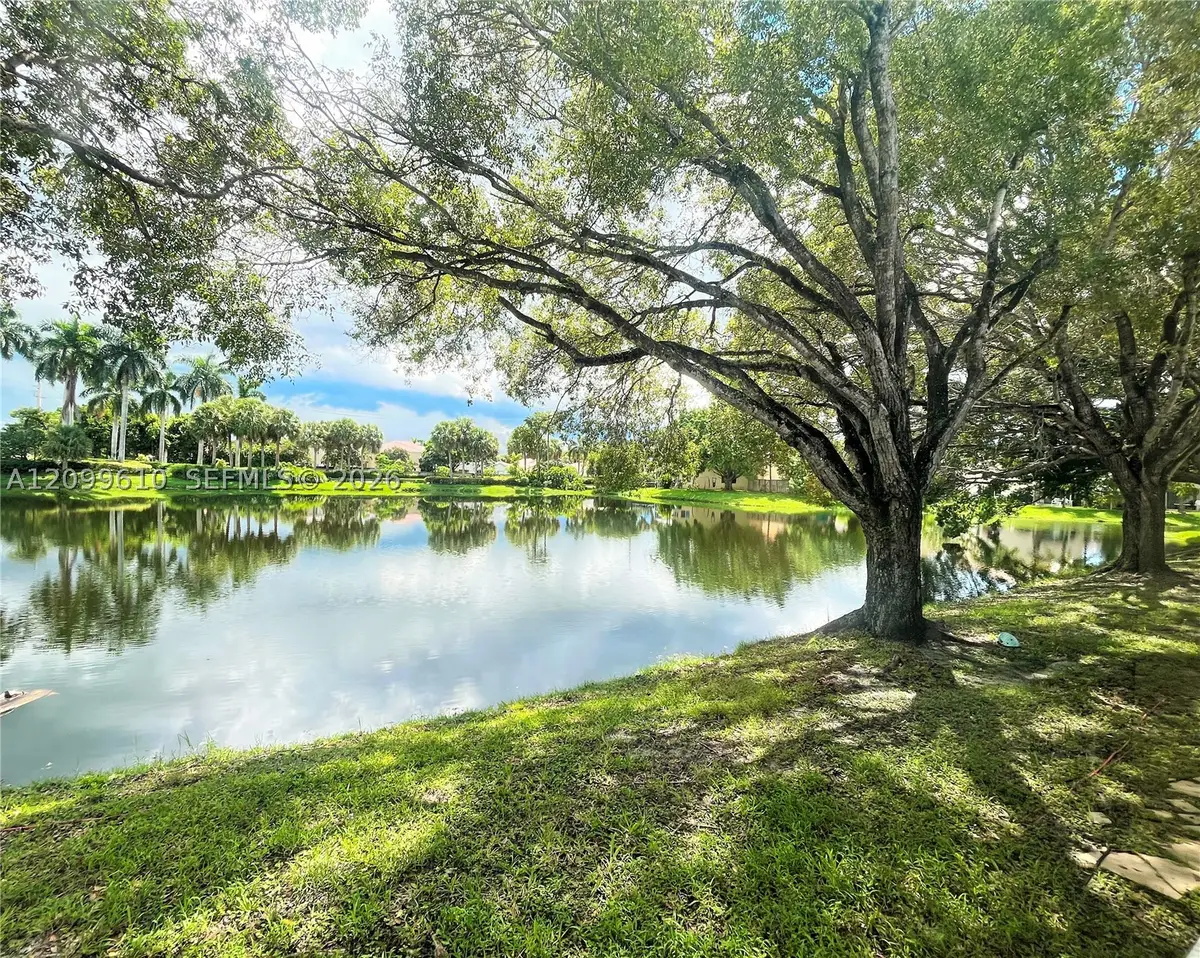 153 Lakeview Dr #103, Weston, FL 33326 - #1