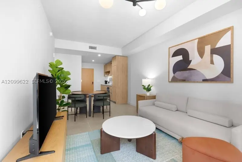 11 NE 6th St #510, Miami, FL 33132 - #3