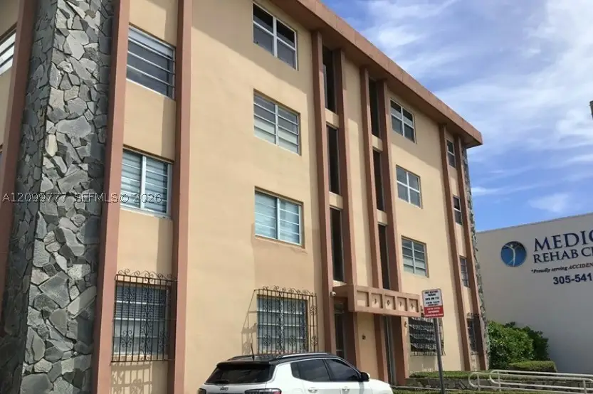 3075 NW 7th St #101, Miami, FL 33125 - #1