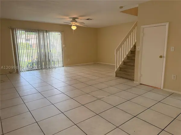 1209 Sussex Dr, North Lauderdale, FL 33068