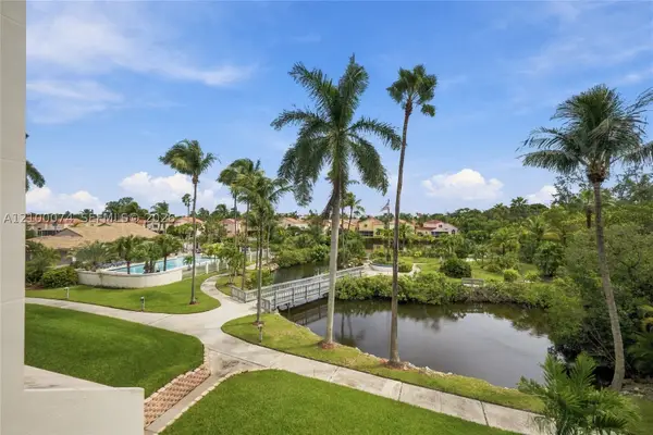 545 SE 12th St #205, Dania Beach, FL 33004