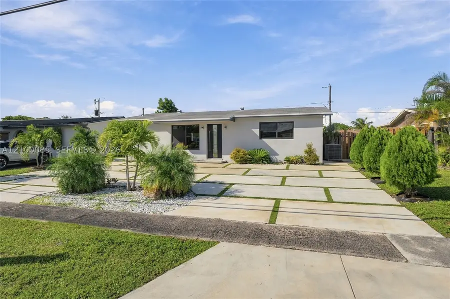 8921 NW 25th Ct, Sunrise, FL 33322 - #3