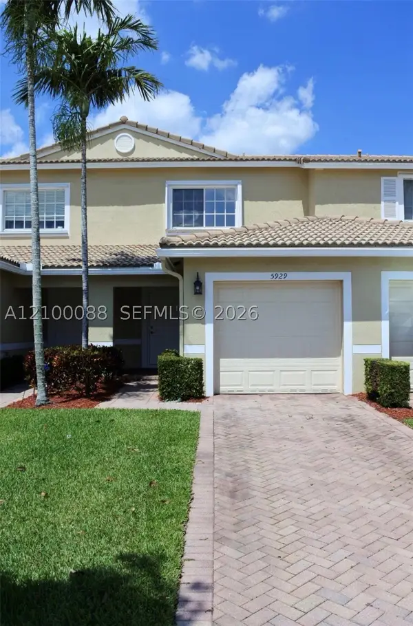 5929 Royal Way #5929, Tamarac, FL 33321
