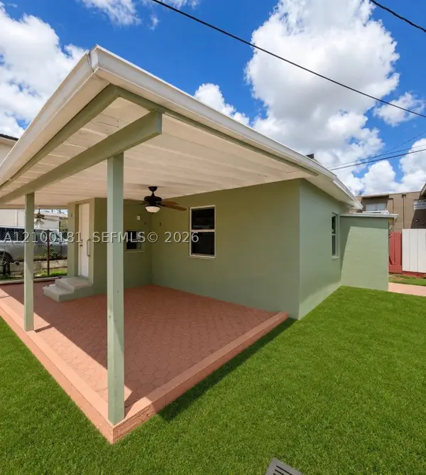 8548 Lake Point Ct, Lake Worth, FL 33467