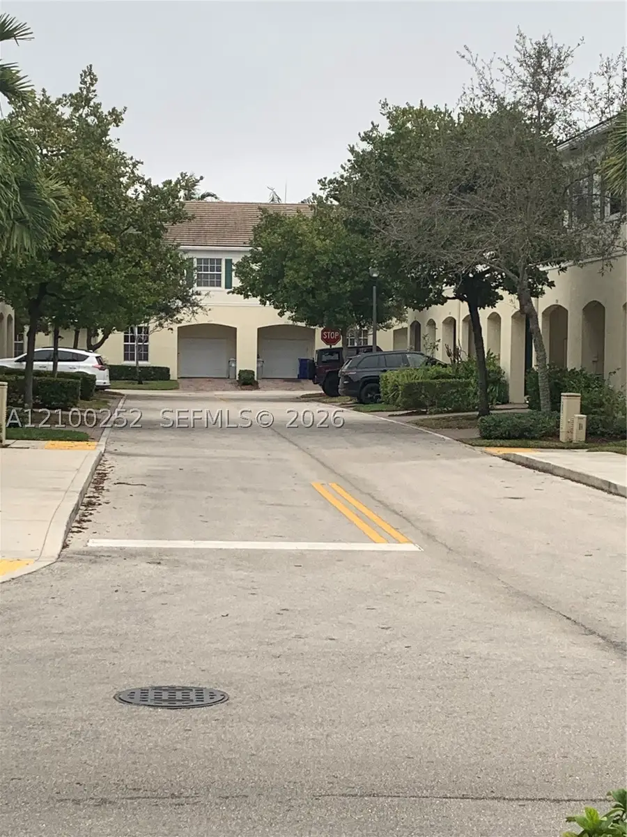 242 SW 7th Ct, Pompano Beach, FL 33060 - #3
