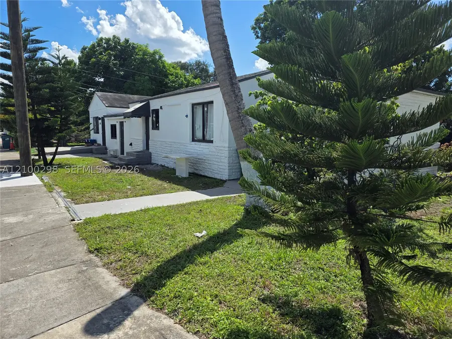 1102 NW 103rd St, Miami, FL 33150 - #2
