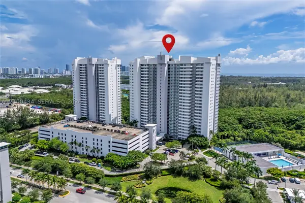 14951 Royal Oaks Ln #709, North Miami, FL 33181