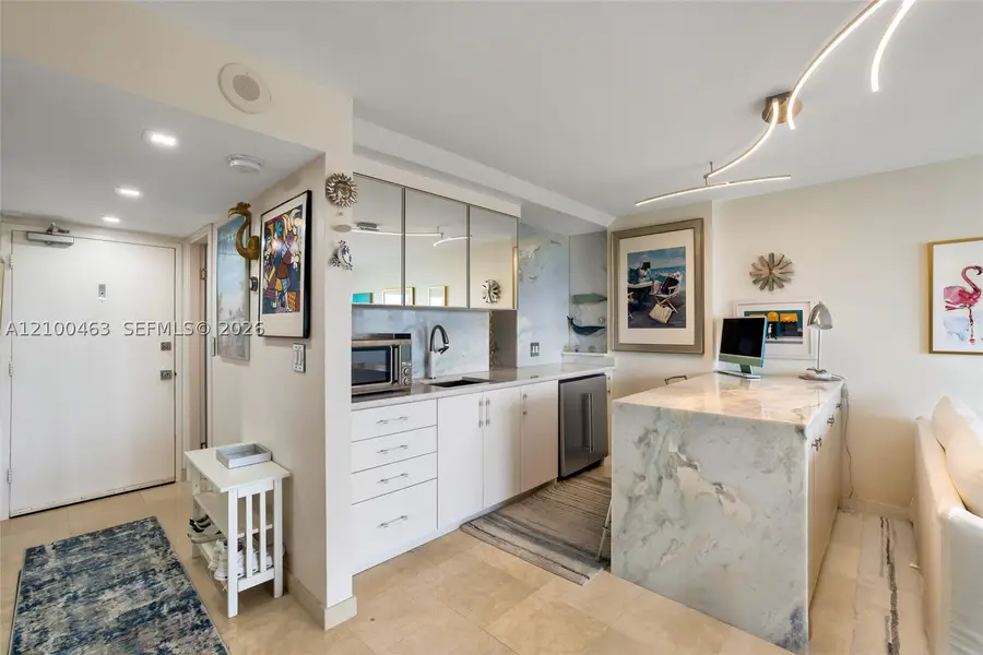 465 Ocean Dr #718, Miami Beach, FL 33139 - #2