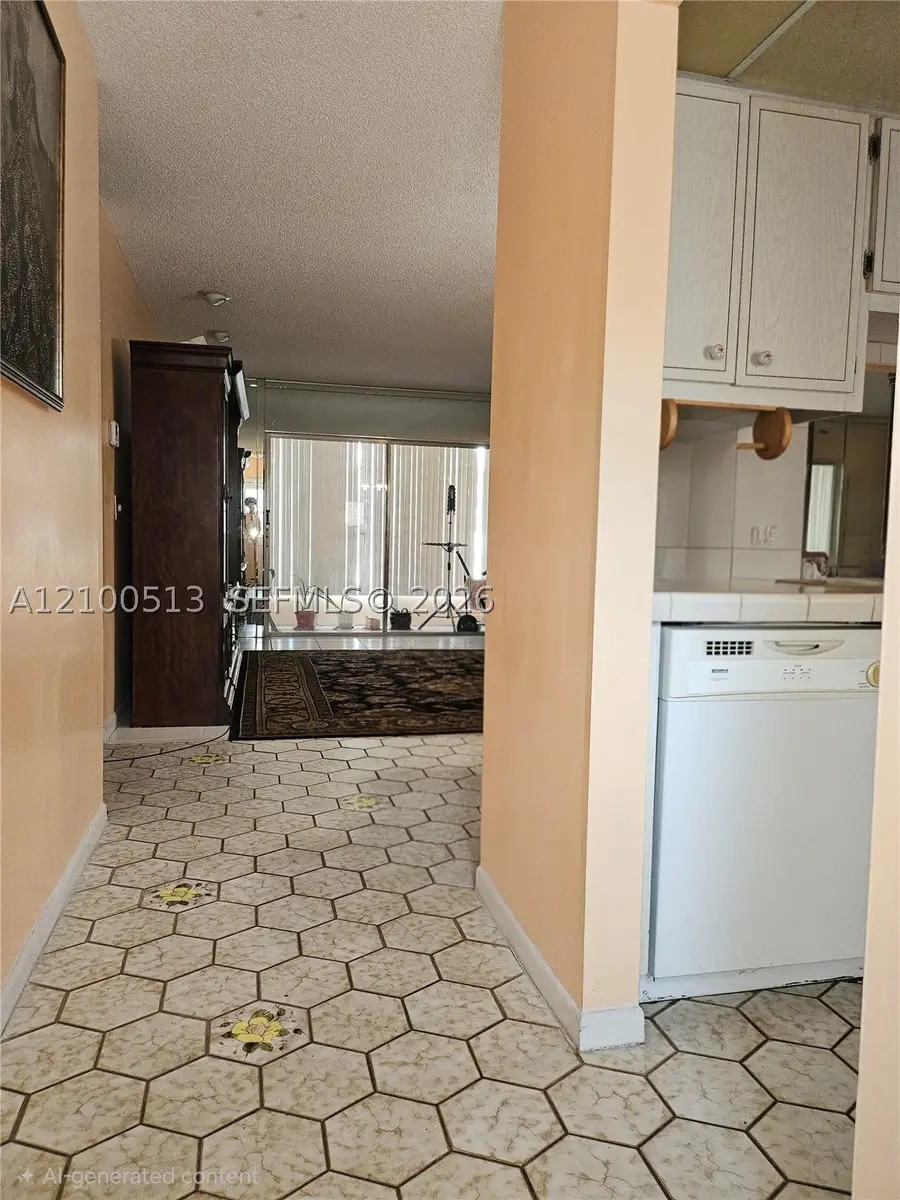 5121 W Oakland Park Blvd #211, Lauderdale Lakes, FL 33313 - #2