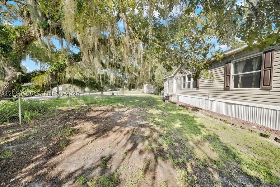 1080 Canopy Ln, Moore Haven, FL 33471 - #2