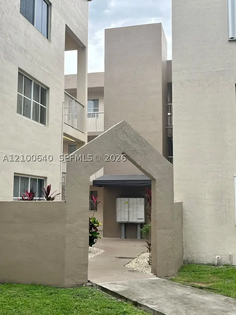 6115 NW 186th St #301, Hialeah, FL 33015 - #3