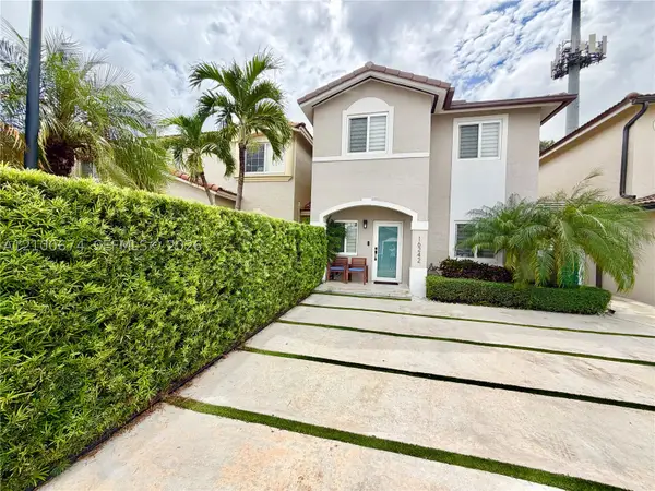 16242 SW 97th Ter, Miami, FL 33196