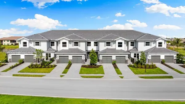15345 Giardino Drive Unit 202, Naples, FL 34114