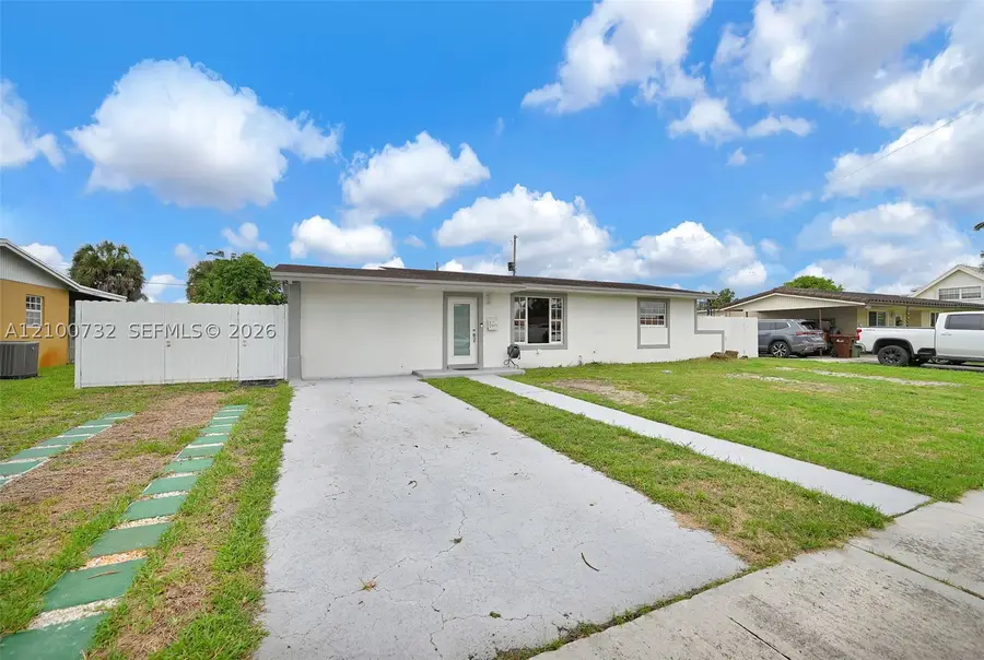 1271 W 79th St, Hialeah, FL 33014 - #2