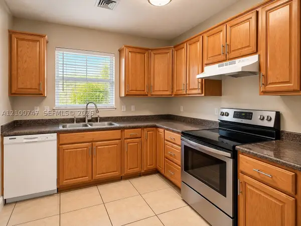 2832 Fillmore St #21, Hollywood, FL 33020