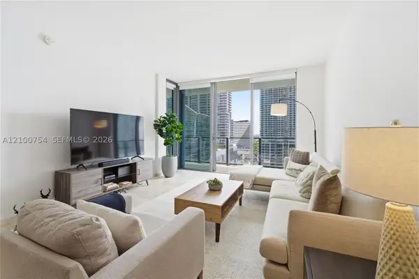 68 SE 6th St #1106, Miami, FL 33131